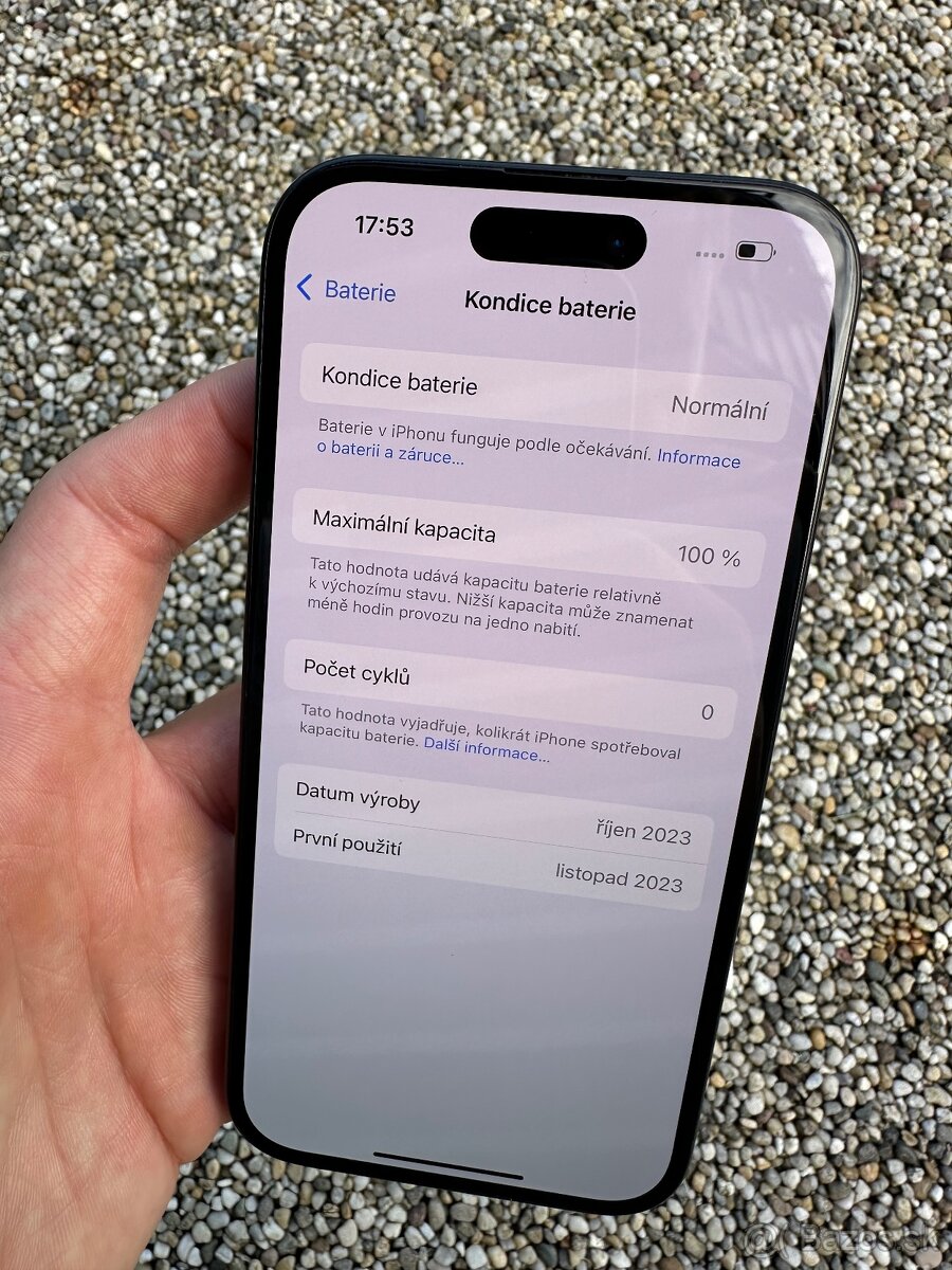 IPhone 15 pro max - baterie 100% - 12