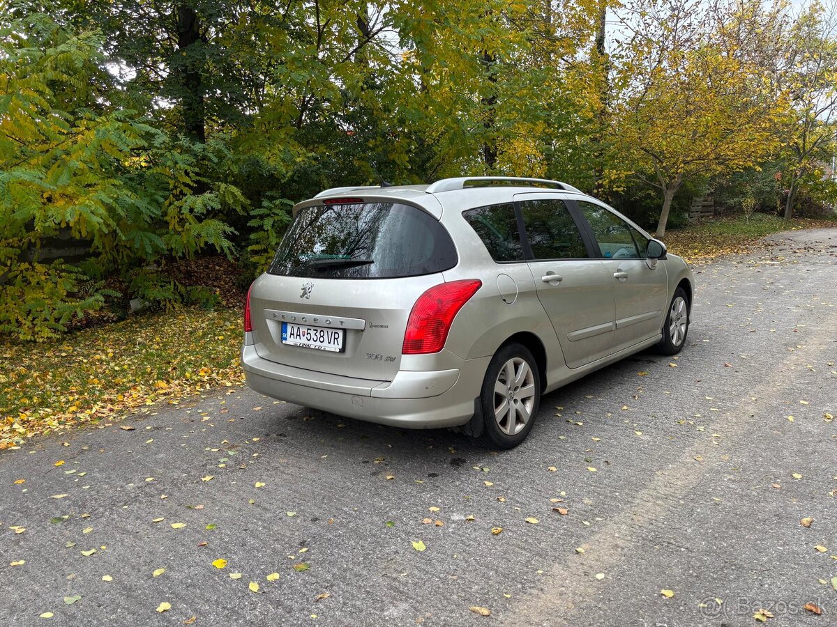 Peugeot 308 SW 1.6 HDi FAP Mont Blanc Premium - 12