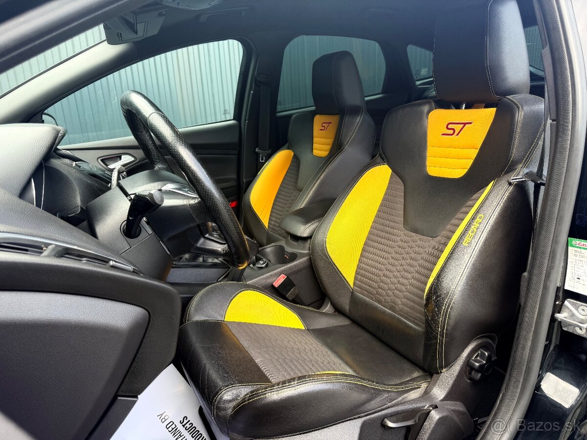 Ford Focus ST Recardo sedadla - 12