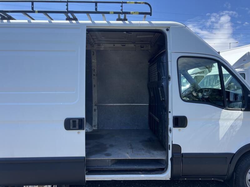 Prodám Iveco Daily 2.3HPT. 93 kw. Servis.historie - 12