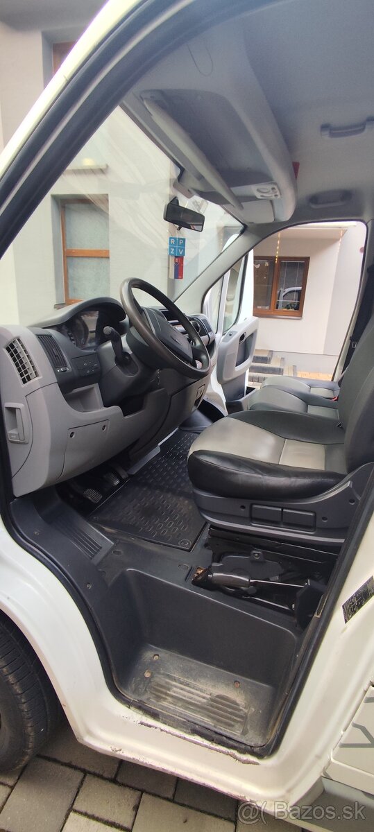 Peugeot Boxer valník 7 miestny ,korba - 12