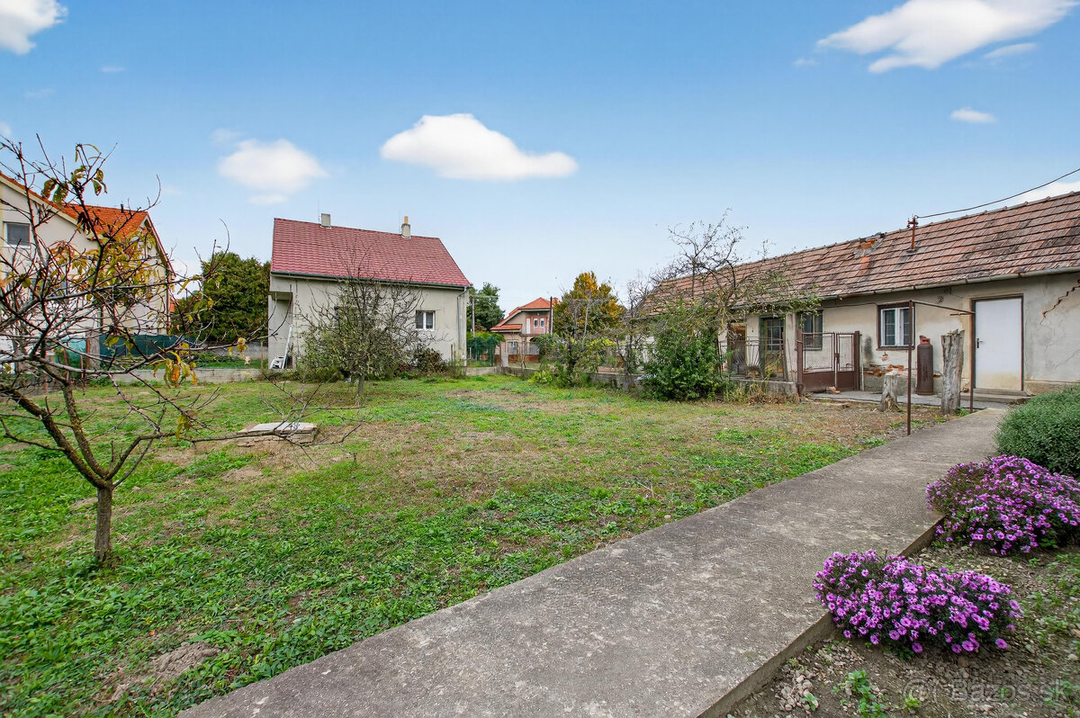 Na predaj - Rodinný dom v centre obce Tomášov s veľkým pozem - 12