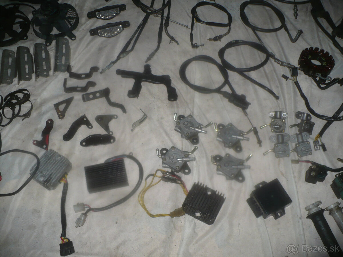 Suzuki SV 650 r.98- 02-díly ze tří kusů - 12