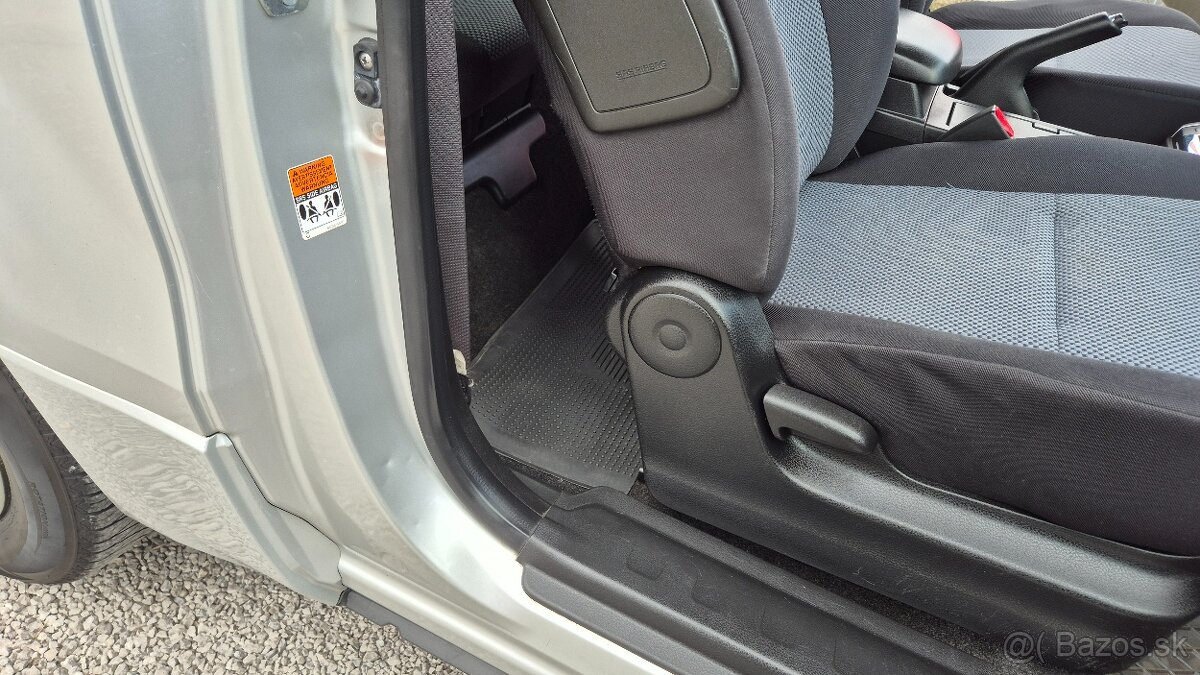 Suzuki Grand Vitara 1.9 DDiS JX - 12