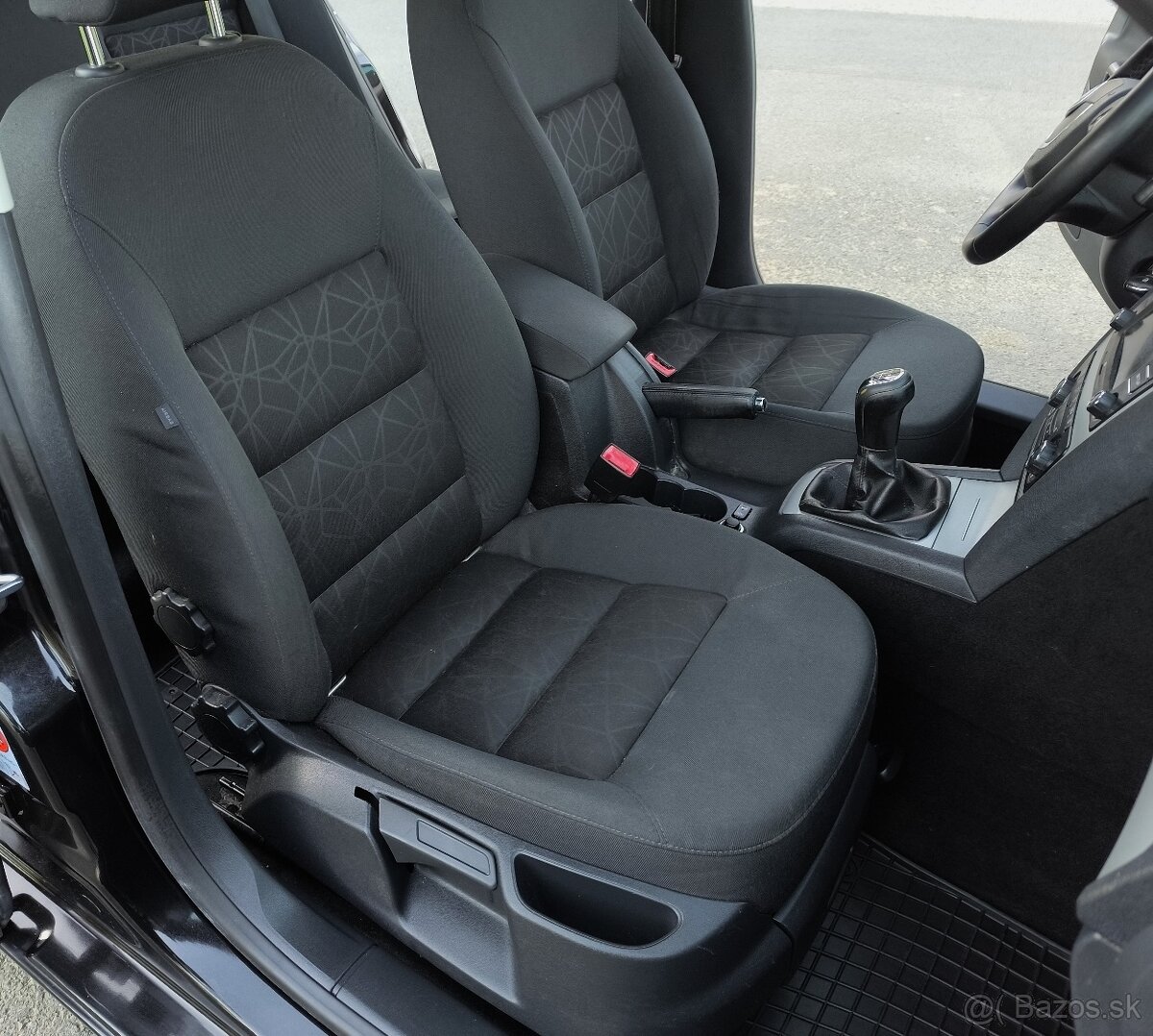 ŠKODA OCTAVIA COMBI 2.0 TDi 103KW CR FAMILY XENON ŤAŽNÉ - 12