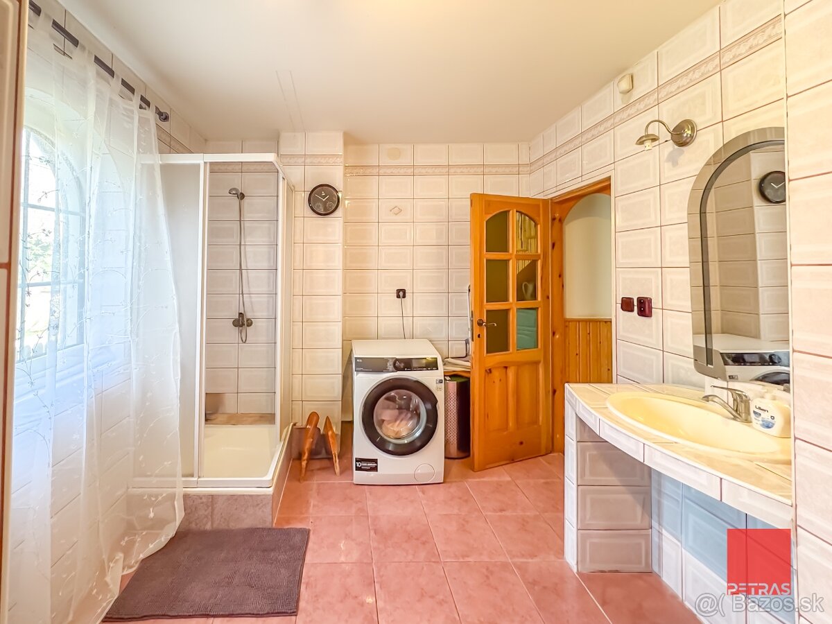 VEĽKORYSÝ ŠTÝLOVÝ RODINNÝ DOM - 12