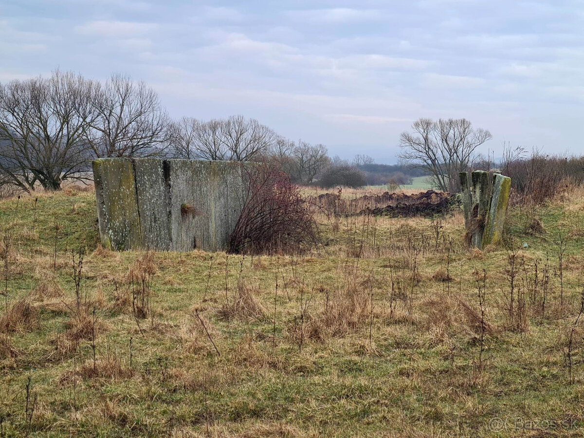 Ponúkame hospodárske budovy obci Chvalová. - 12