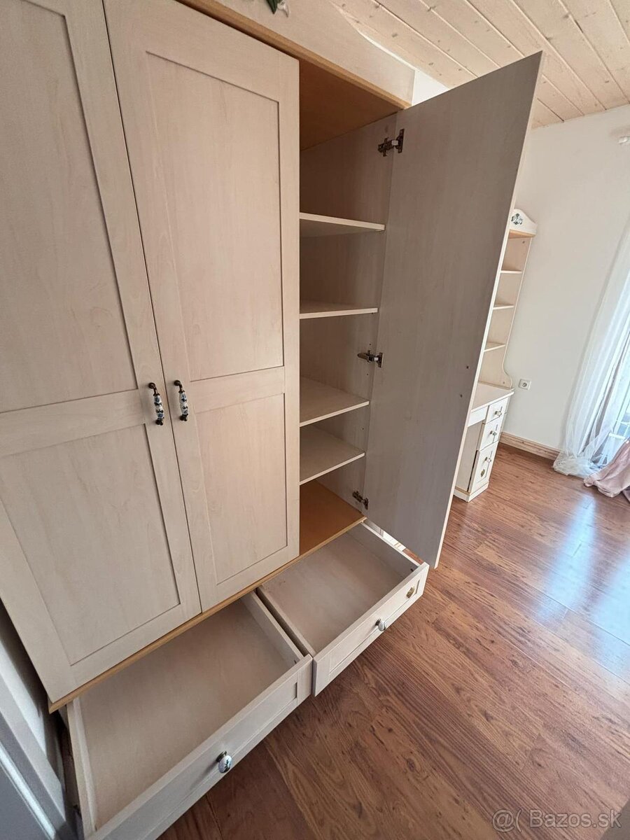 Predám Kvalitný nábytok Flora Cílek - 12