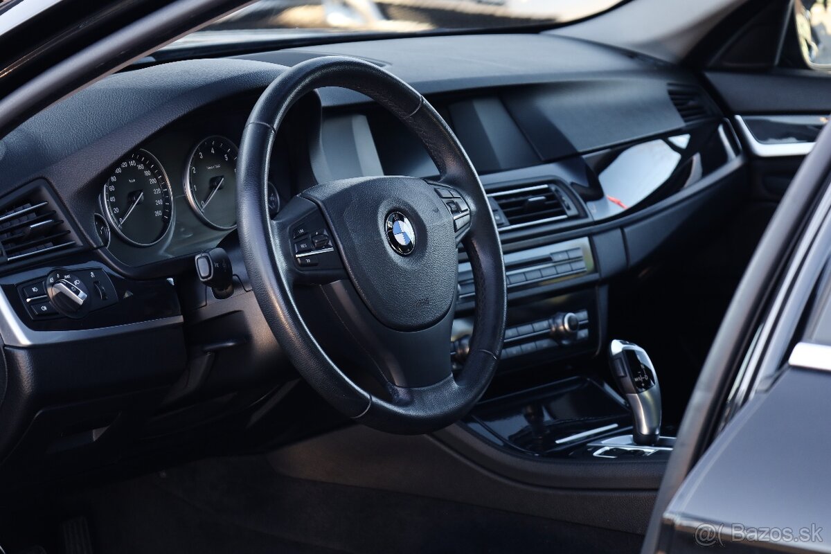 BMW Rad 5 520i A/T - 12