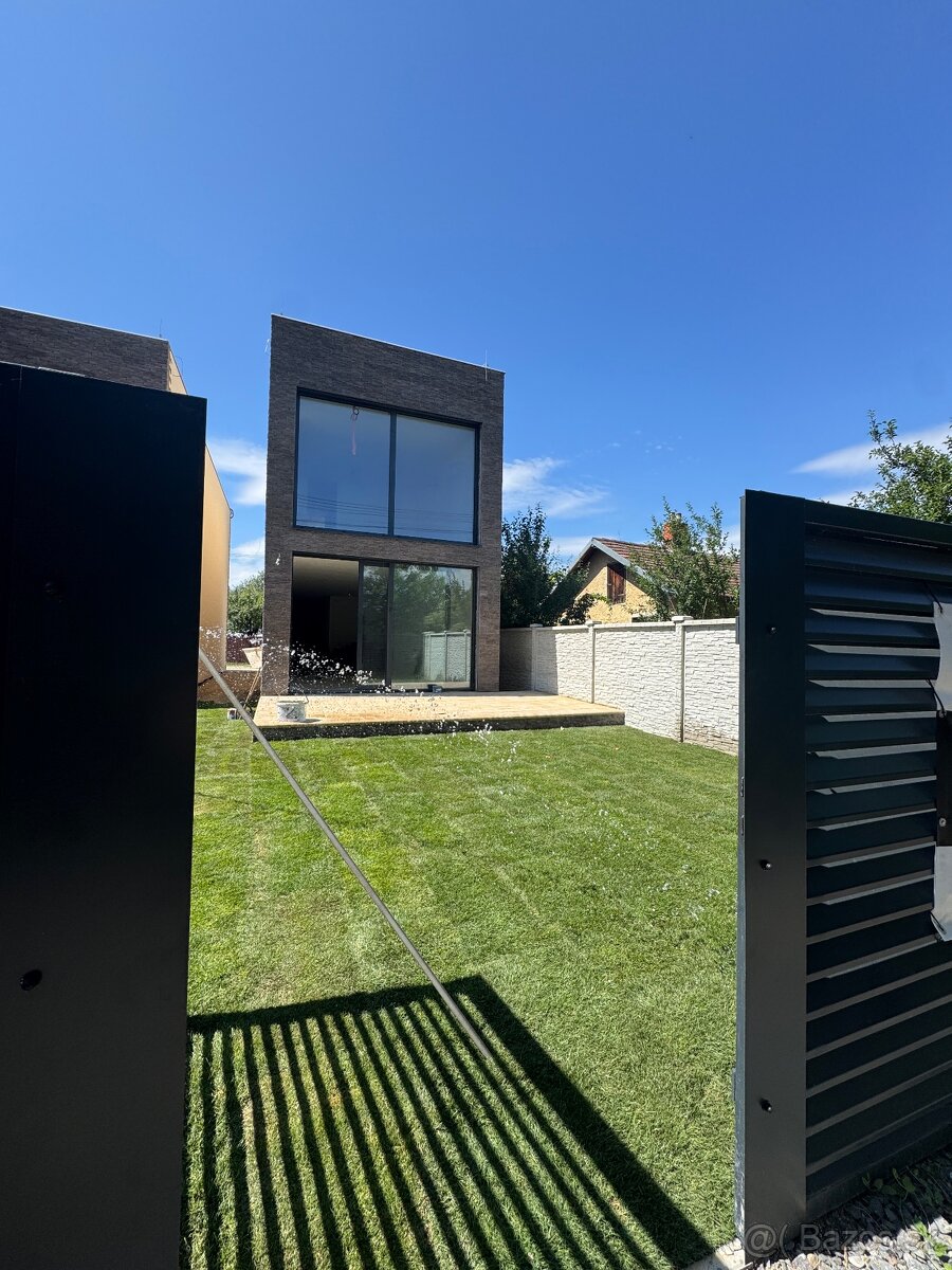 Dom pri Vajnorských jazerách – bývanie ako z dovolenky 🌊✨ - 12