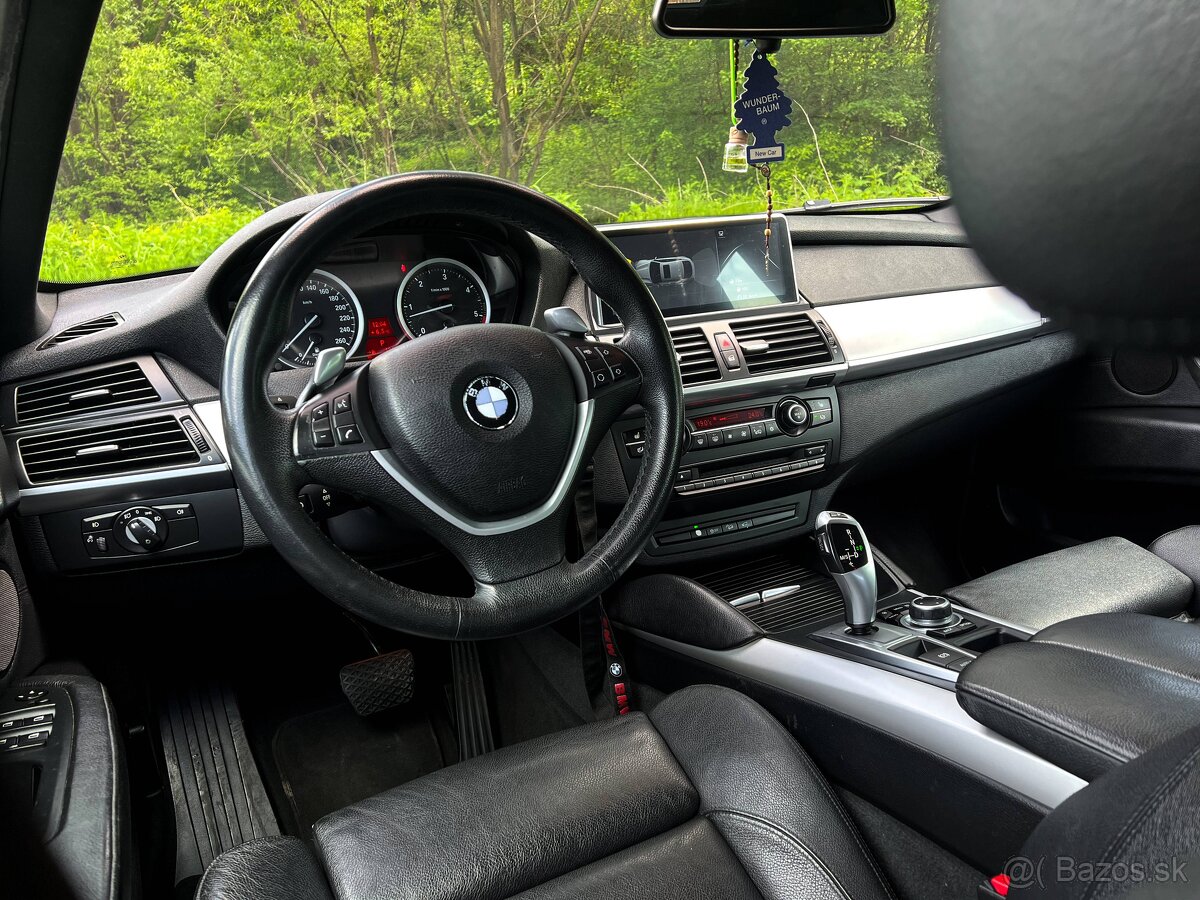 BMW X6 xDrive 30d 245k - 12