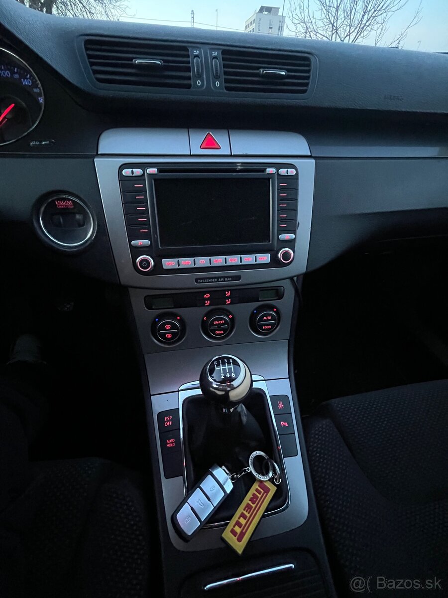 VW passat b6 combi NOVÁ STK - 12