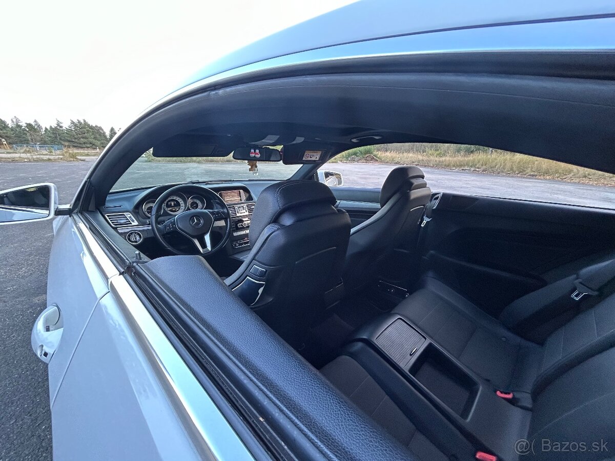 Mercedes-Benz E 200 Coupé - 12