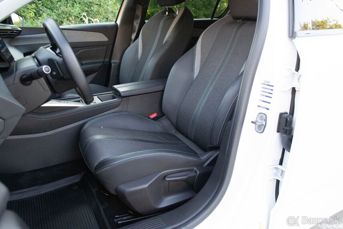 Peugeot 308 1.2 PureTech 130 AT8 | 2022 | TOP stav | - 12