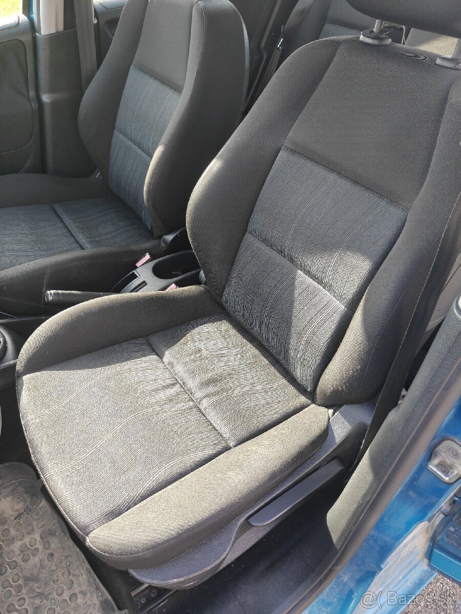 Peugeot 207 1.4 2008 - 12