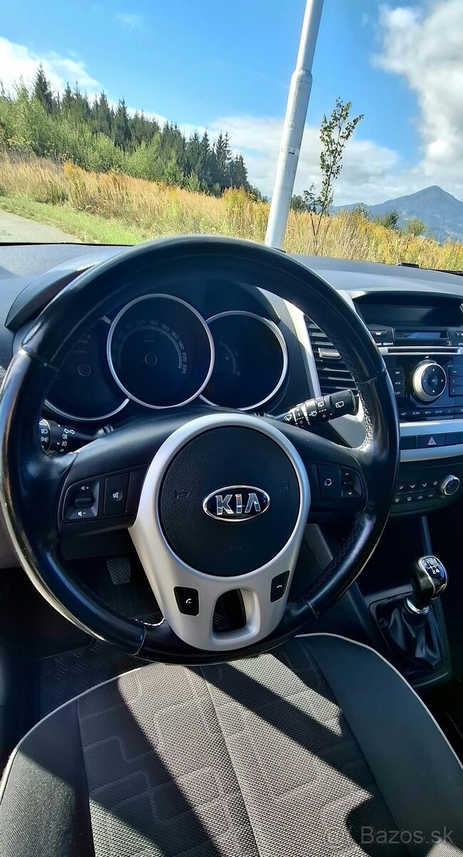 Venga 1.4 benzin 67 500km - 12
