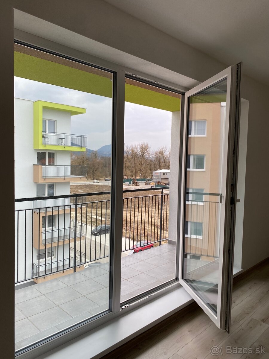 Prenajom 1izb byt v Bytci Thurzove sady - 12