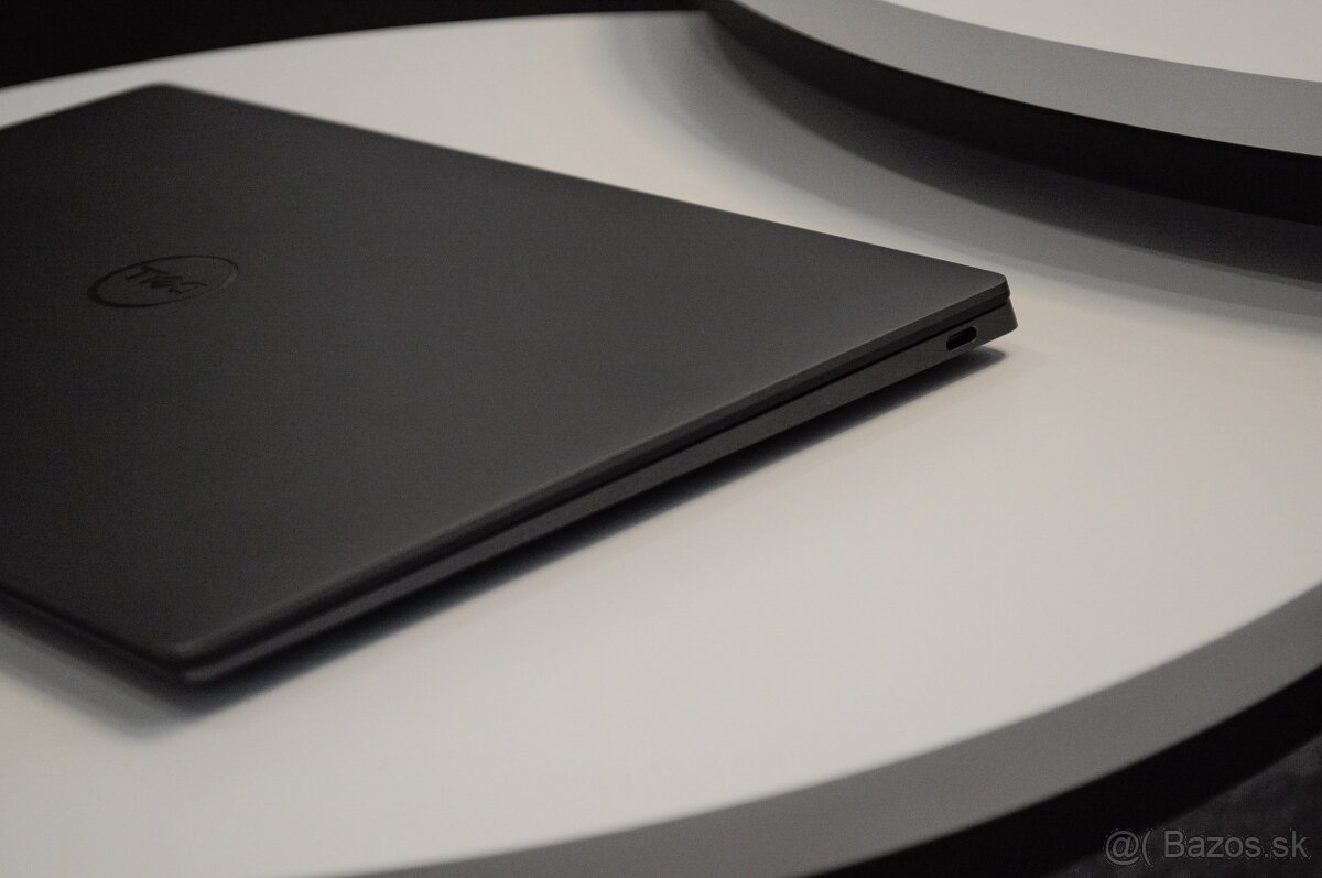 DELL XPS 13 PLUS ( 9320 ) - TOP STAV AKO NOVÝ - ULTRA TENKÝ - 12
