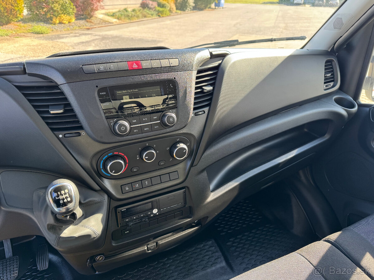 Iveco Daily 70C18 - 12