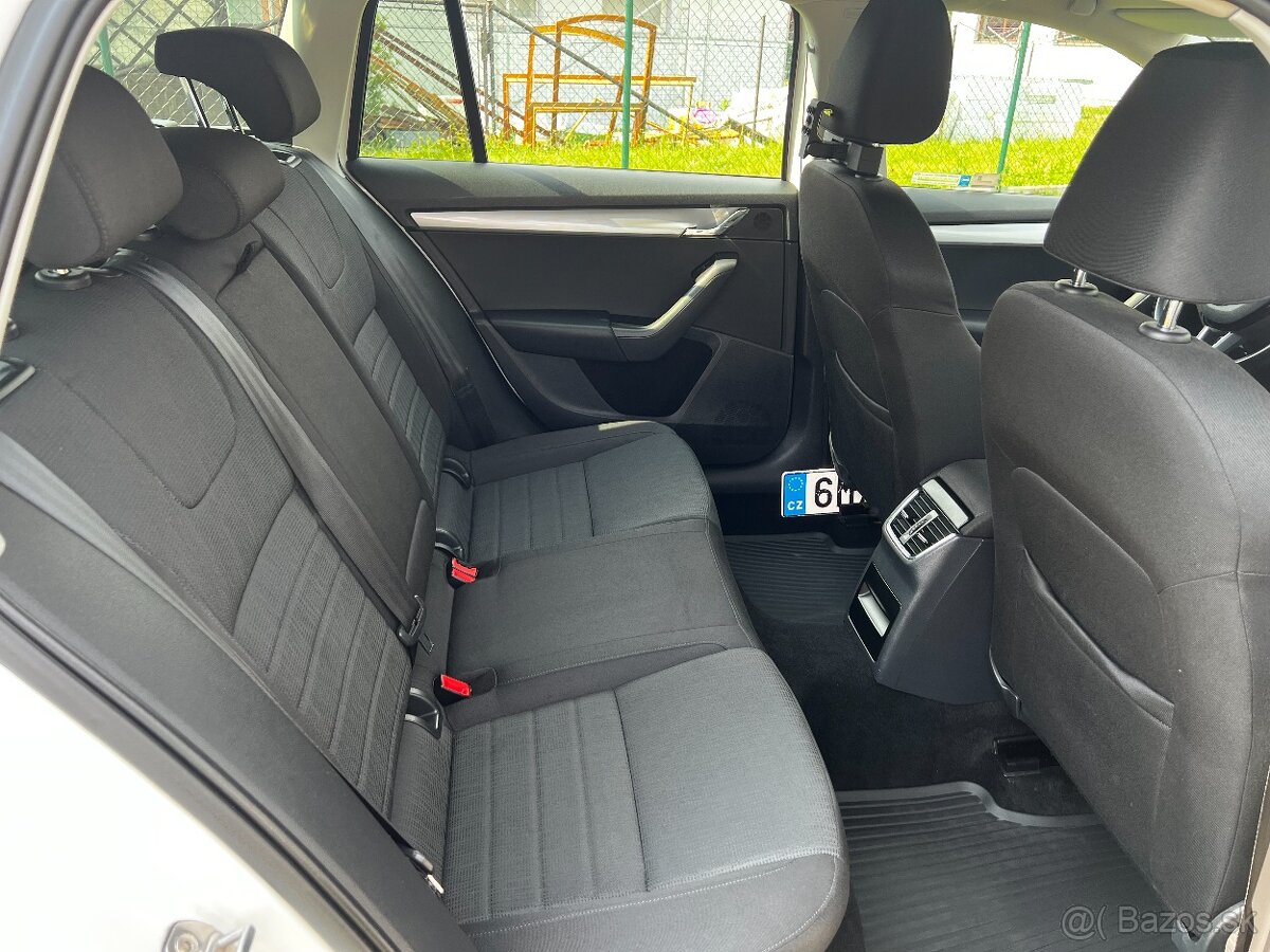 Škoda Octavia kombi 1.6TDi ELEGANCE ALU - 12