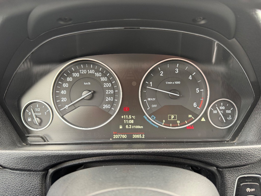 BMW Rad 3 Touring 320d xDrive A/T - 12