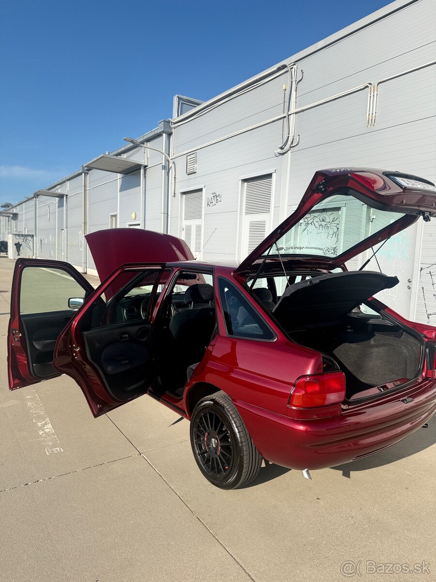 Ford escort 1.3 i benzin,ročník 1997 - 12
