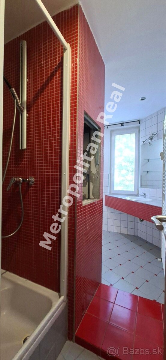 Slnečný a klimatizovaný 3 izbový byt s loggiou pri parku – foto 7