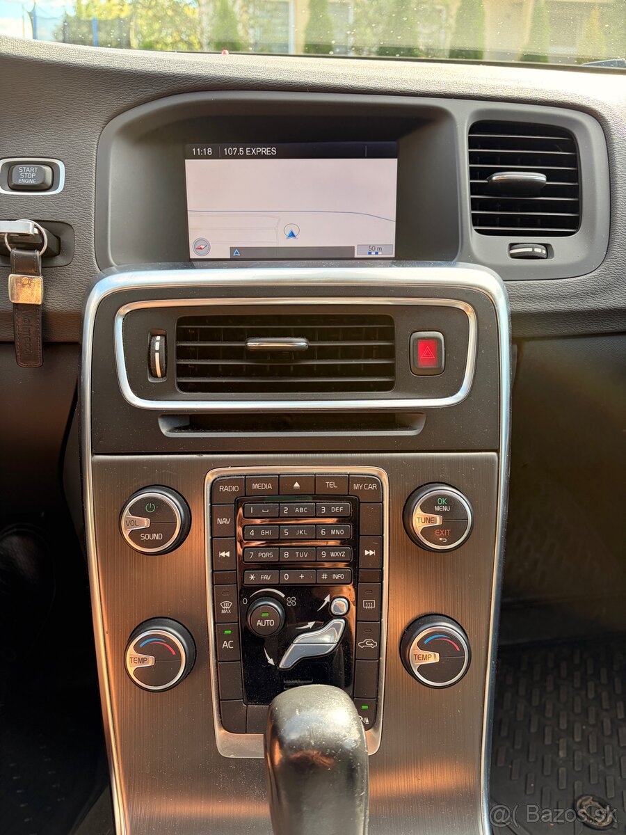 Volvo V60 D4 2.0L - 12