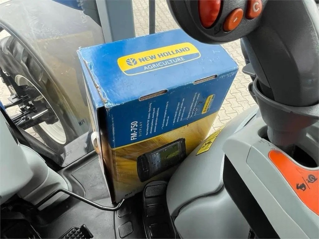 Traktor New Holland T7.270 - 12