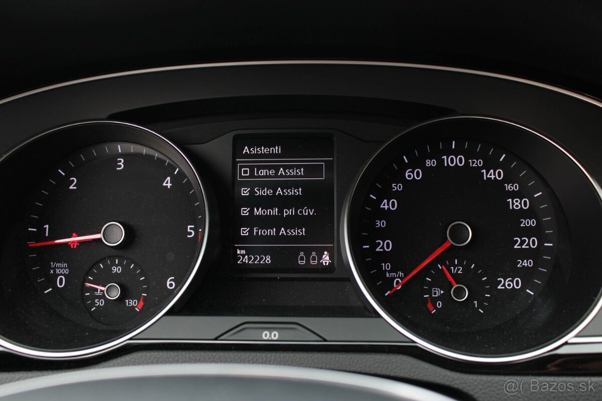 Volkswagen Passat Variant 2.0 TDI Highline DSG - 12