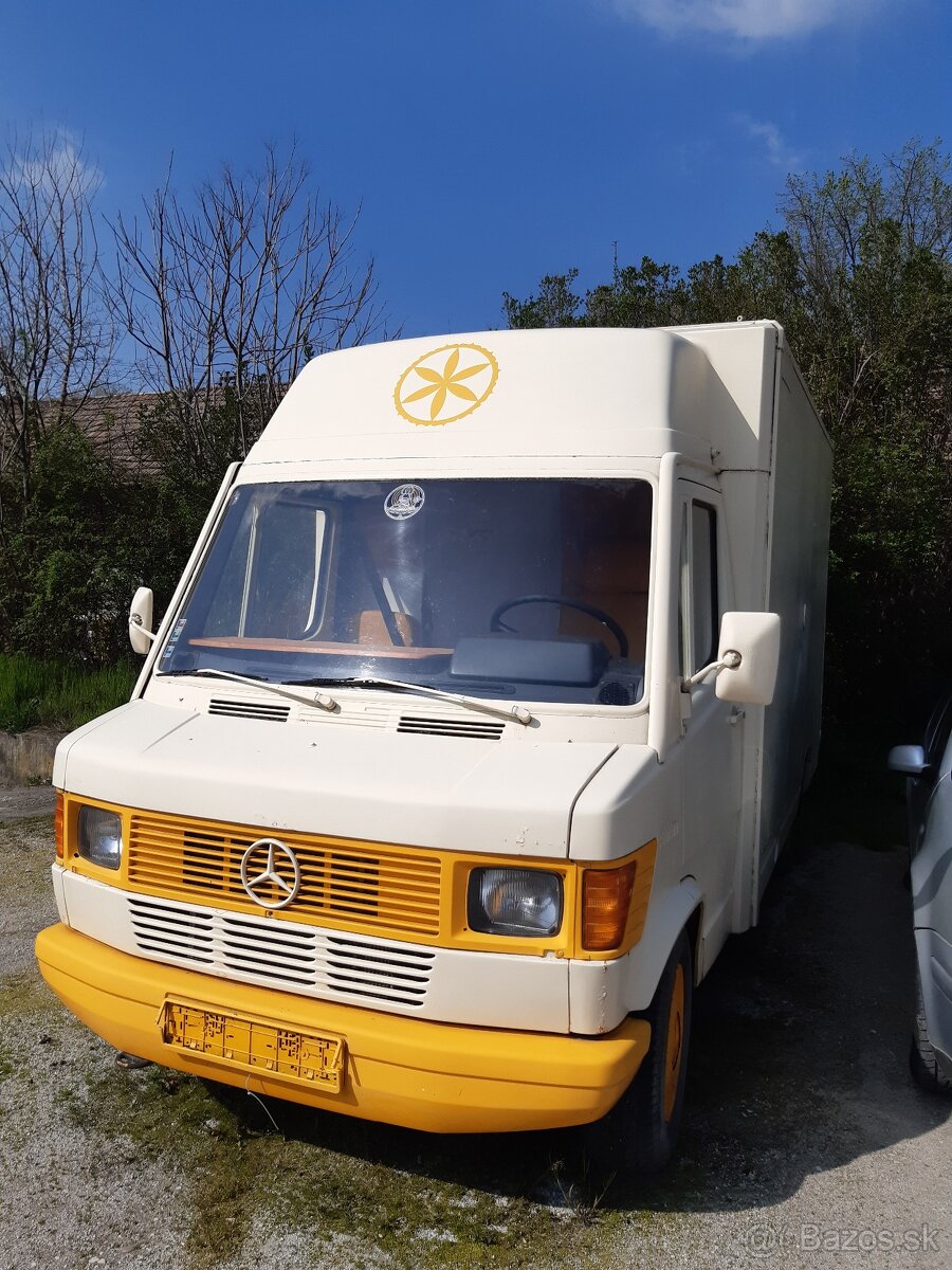 prerobený karavan Meredes-Benz 308D-P - 12