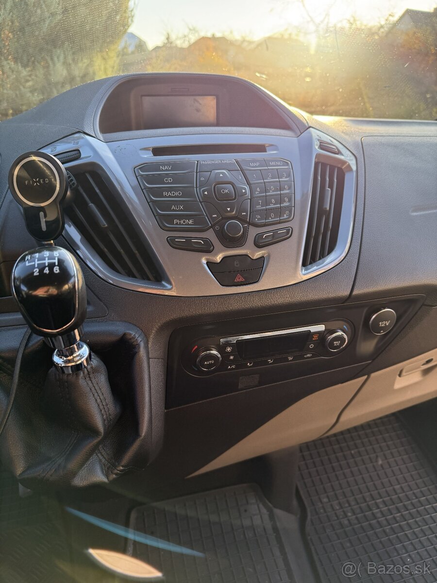 TOURNEO CUSTOM 2,2 114kw,po GO,TitaniumX, 8 míst,nez.top,DPH - 12