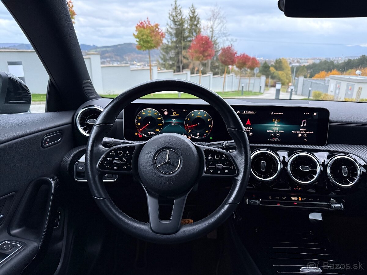 2021 Mercedes CLA 180 - 12