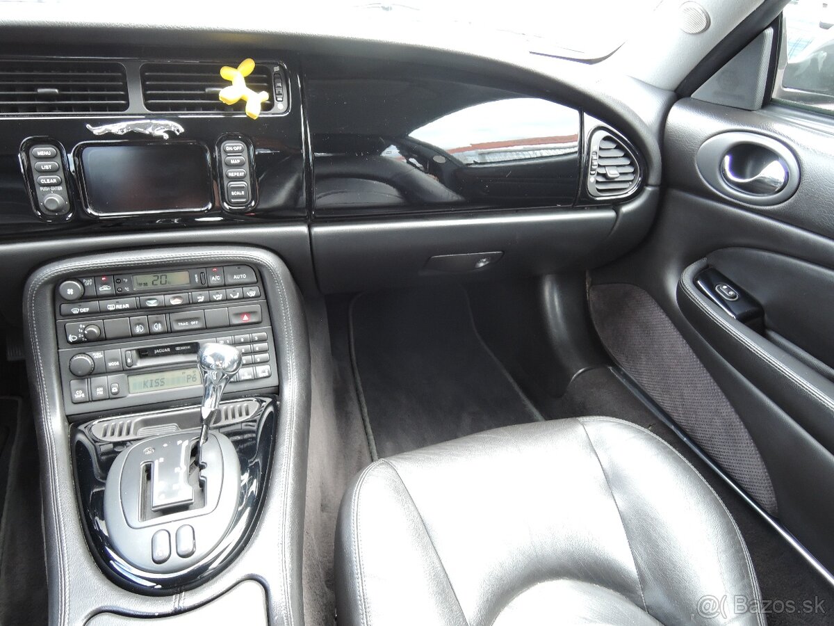 Jaguar XKR 4.0i V8 Supercherger 2000 - 12