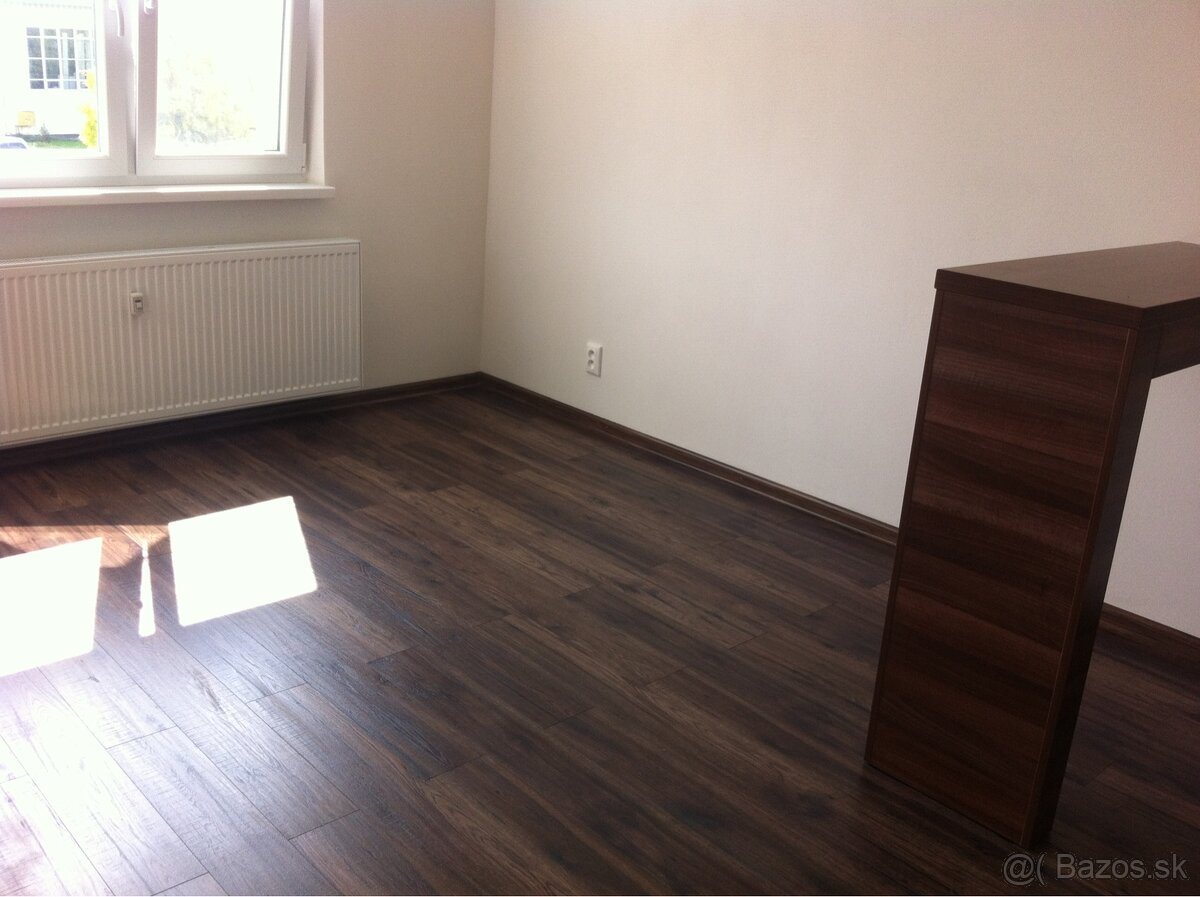 Prenájom - 1,5 izbový byt , 42m2 ,Prešov Pavla Horova - 12