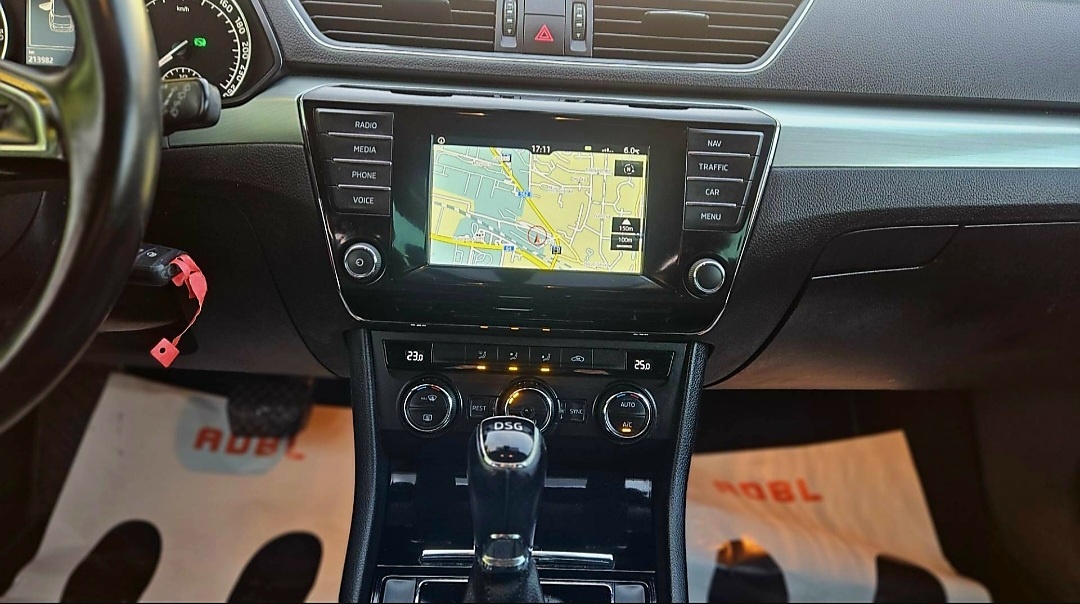 ŠKODA SUPERB COMBI - PREDAJ AJ NA SPLÁTKY - 12