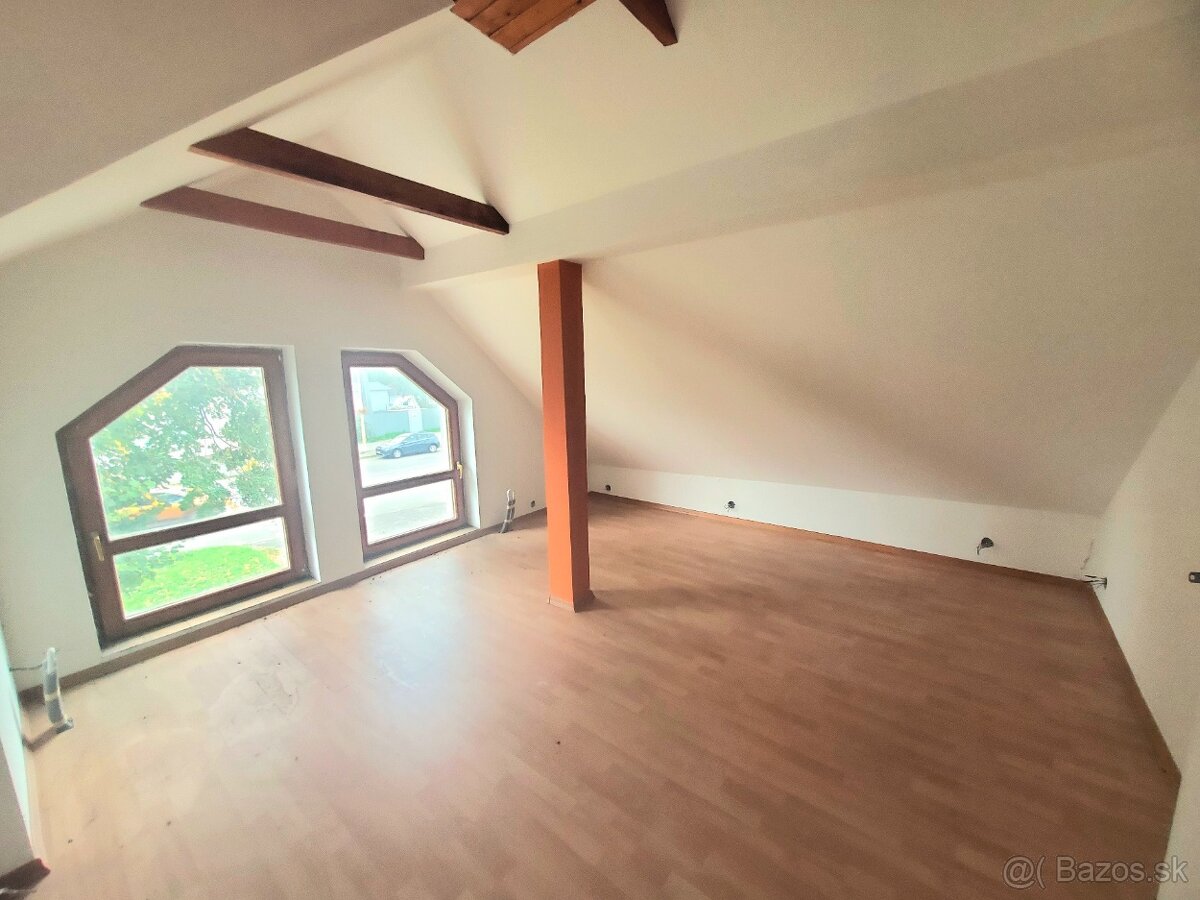 Rodinný dom pre viacčlennú rodinu - 12