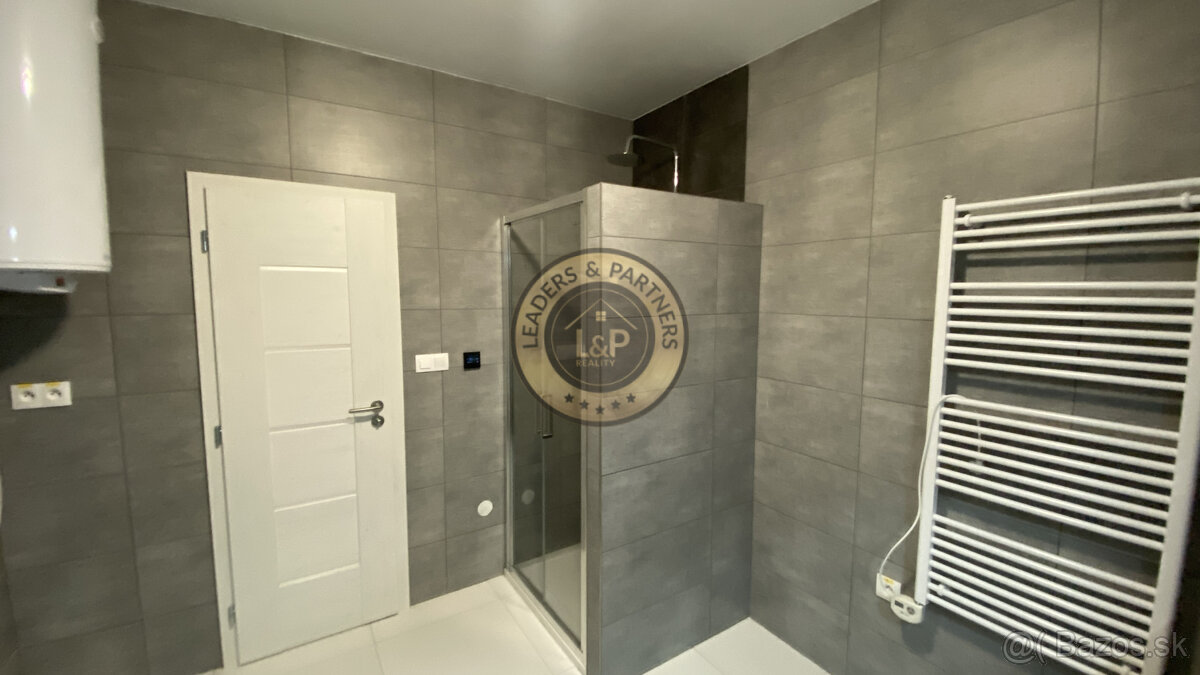 PREDAJ - priestranný 2-izbový BYT - prevedenie ŠTANDART - 12