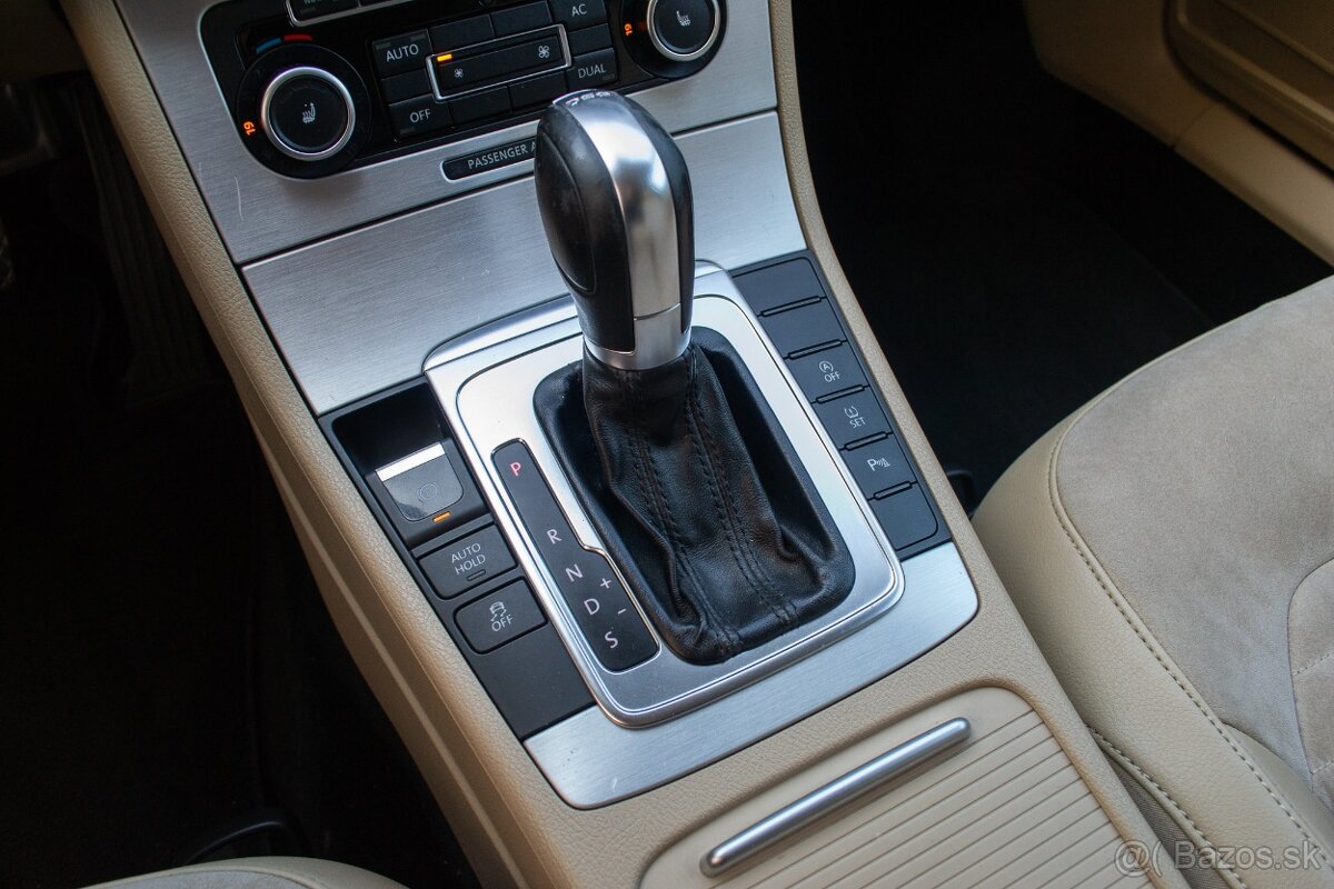 Volkswagen Passat B7 Variant 2.0 TDI DSG - 12