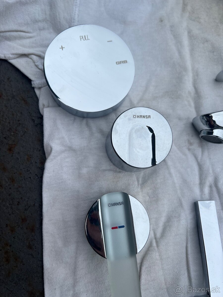 Vodovodné batérie a kúpeľňové komponenty - 12