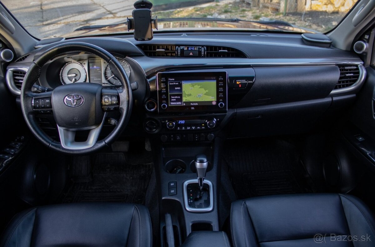 Toyota Hilux DoubleCab 2.8D 150kW - 12