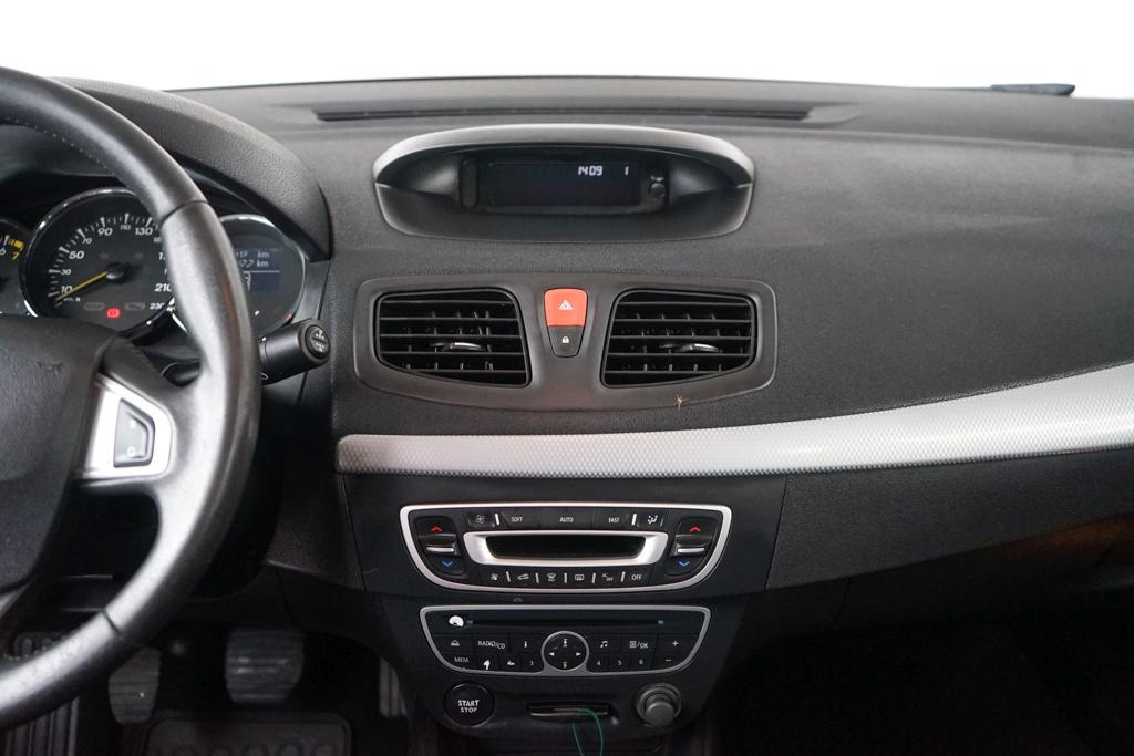 100- RENAULT Fluence 2010 benzín 1.6i 81kw - 12