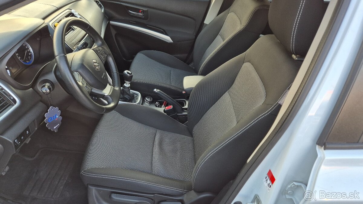 Suzuki SX4 S-Cross 1.6 DDiS Elegance 4WD - 12