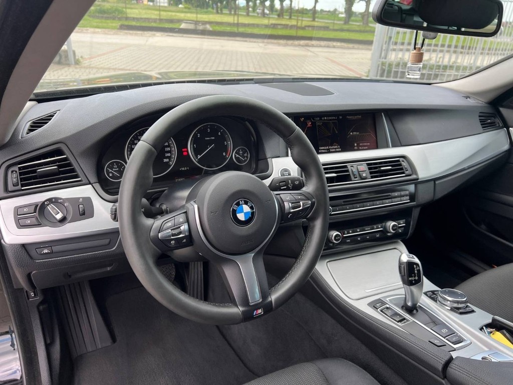 BMW Rad 5 Touring 520d 190k A/T - 12