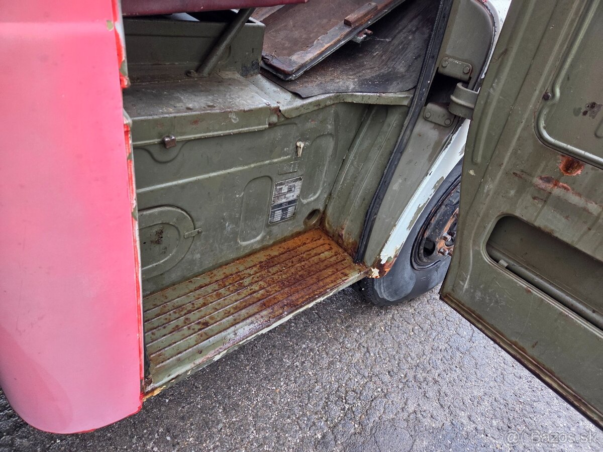 TATRA T138 cisterna - uloženka - na prestavbu - 12