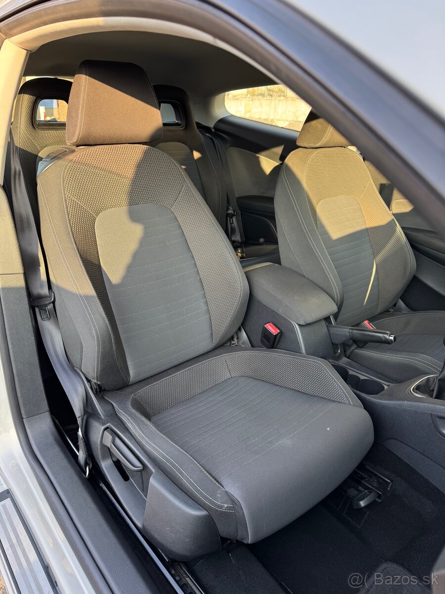 Volkswagen Scirocco 2.0TDI 2010rok - 12