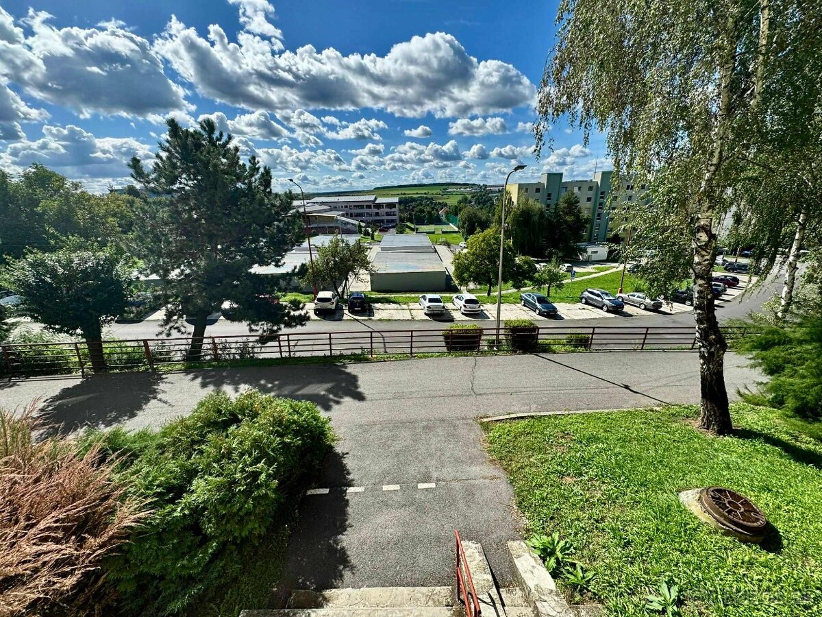 Na prenájom novozrekonštruovaný 2 - izbový byt VK - 12