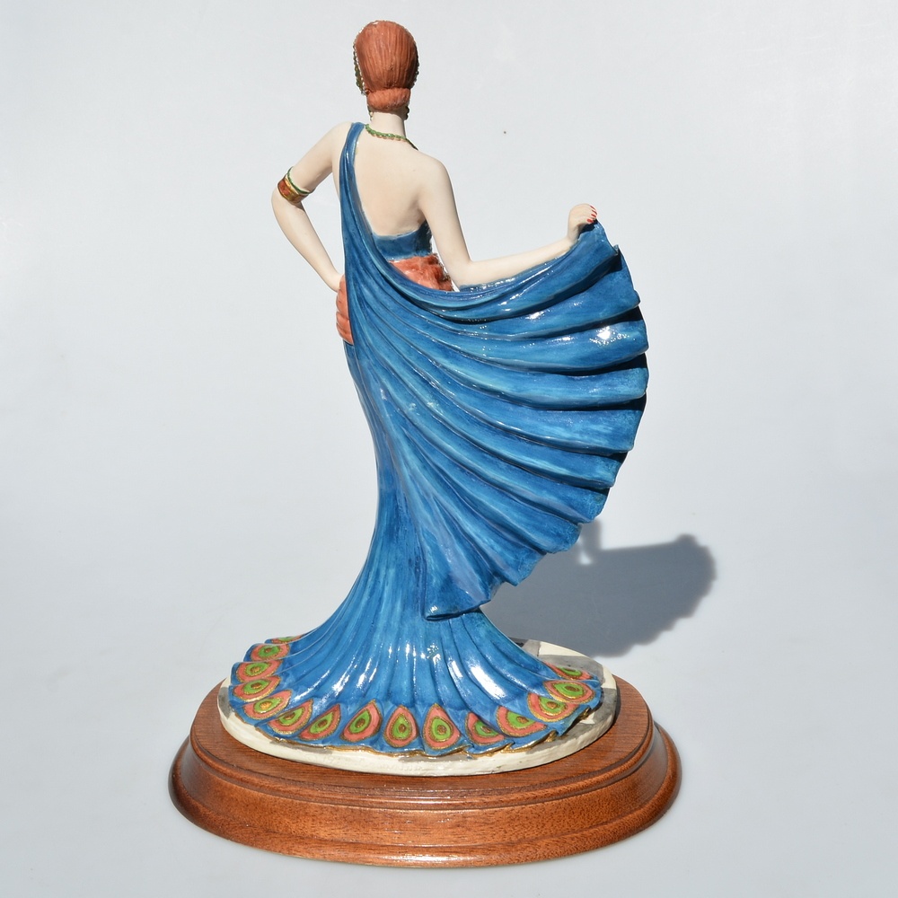 2 zberateľské sošky na drevenom podstavci - Tanečnice - 12