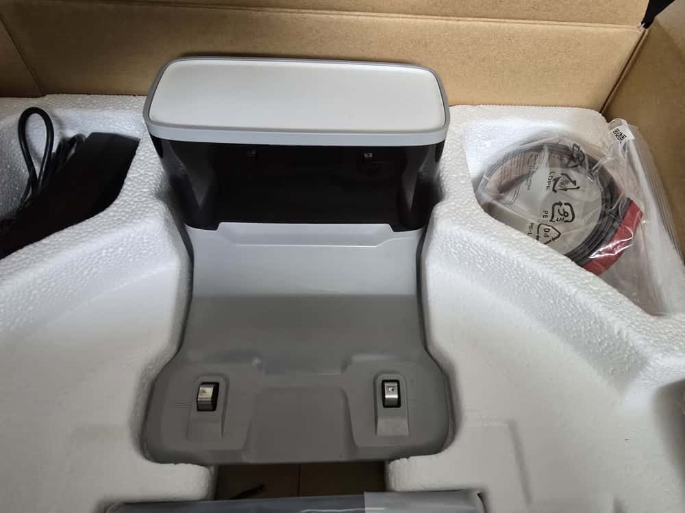 Predam roboticky vysavac Samsung Jet Bot VR30T80313W - 12