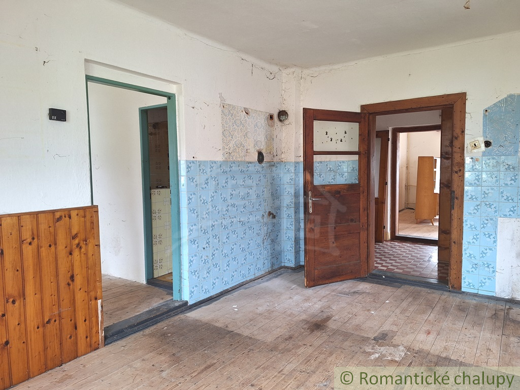 Priestranný dom na Liptove, ktorý má výhľad z izby na Kriv - 12